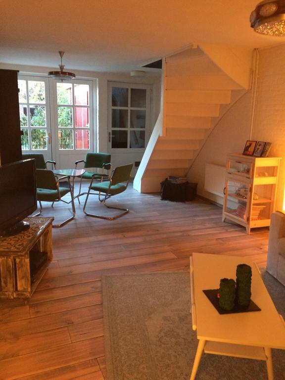 Gastenverblijf Door De Poort Tilburg Dış mekan fotoğraf
